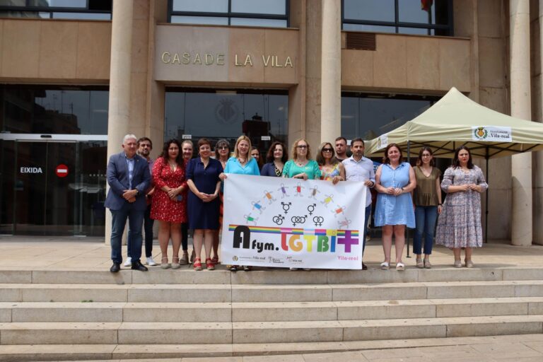 Vila-real defensa els drets de les persones LGTBI+ i reivindica la tolerància i el respecte