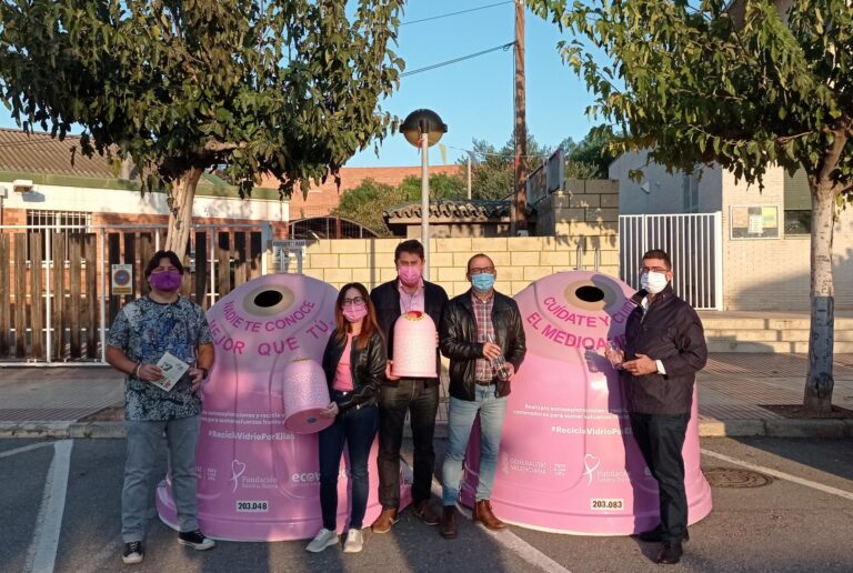 Coneix com pots ajudar en la lluita contra el càncer de mama reciclant a Vila-real