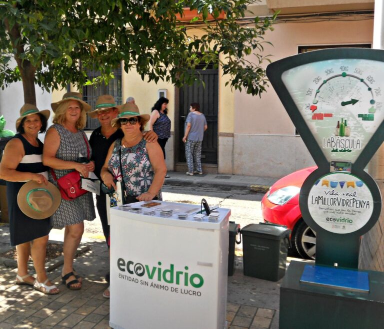 La campanya de reciclatge de vidre per a penyes de les festes arriba a la seua última parada demà