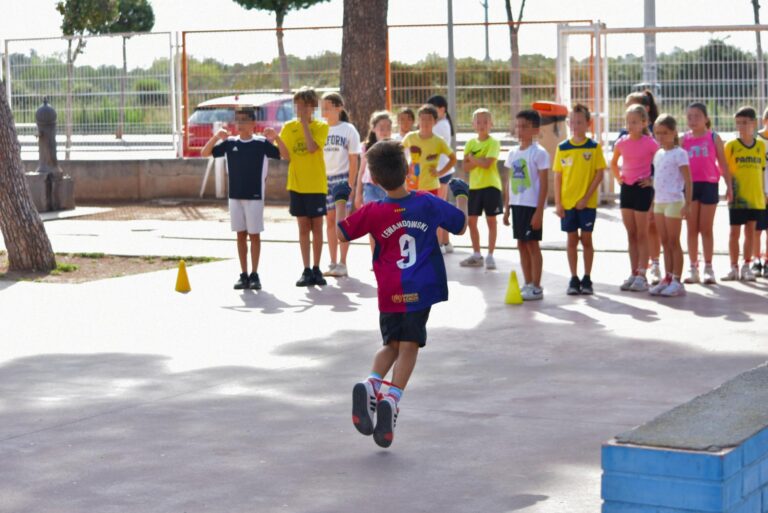 Vila-real impulsa l’activitat física estival amb 1.775 places en programes esportius per a totes les edats