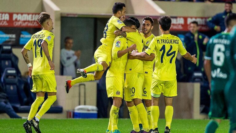 Els míssils del Submarí enfonsen al Betis en 'aigües' del Madrigal (2-0)