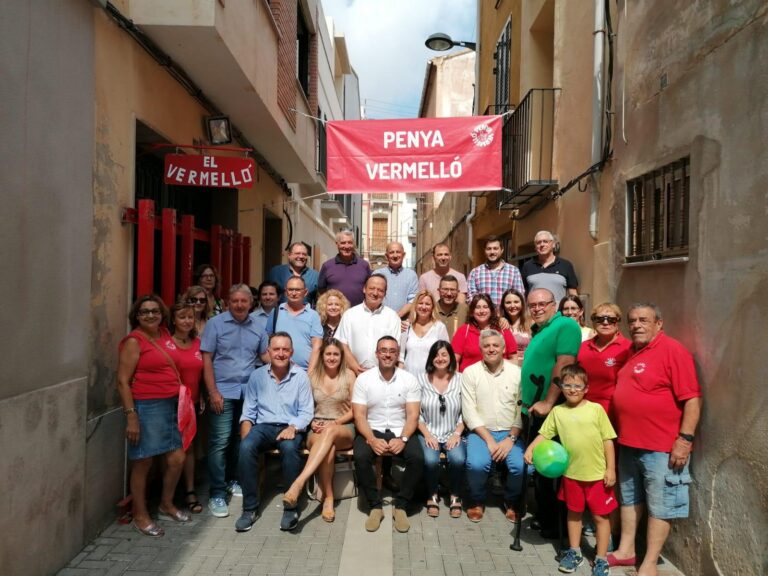 Representants socialistes de diferents institucions participen en un esmorzar de festes a El Vermelló