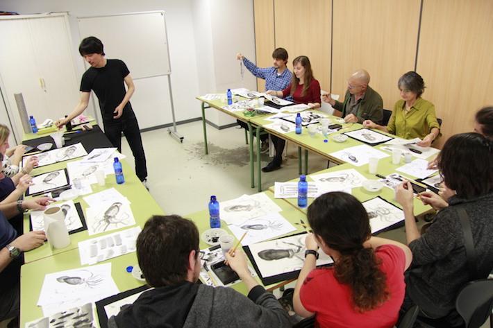 Dos cursos en l’Espai Jove en agost que obri matrícula per a llengua de signes i valencià