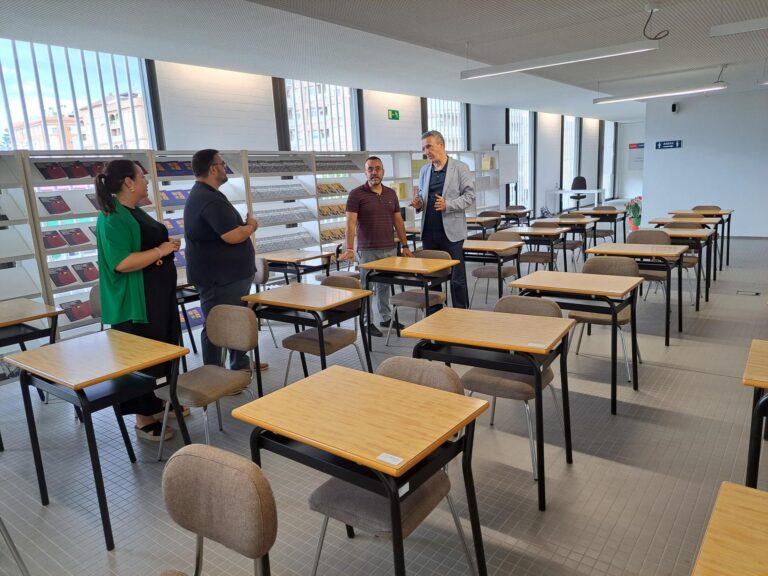 La UNED impulsa el talent jove amb quatre noves places de primera experiència en l’administració pública