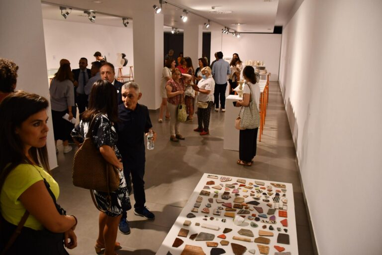 Inauguren l’exposició ADN ceràmic que es pot visitar al Convent