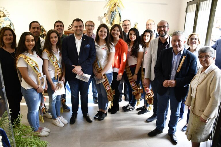 La mostra 'Tota pulcra és Maria’ és inaugurada a la casa social de la Congregació de Filles de Maria Immaculada