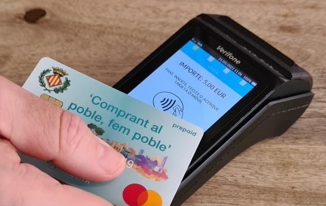 Compra als establiments de Vila-real i beneficia’t de les bonificacions de la targeta Fem poble