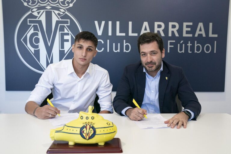 El Villarreal fitxa al davanter uruguaià Andrés Ferrari per a les properes cinc temporades