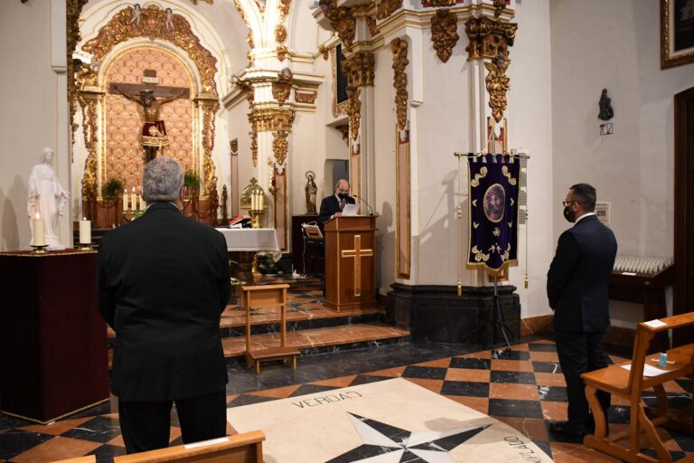 Els veïns celebren el Crist del Silenci i la Confraria del Santíssim Crist de l’Hospital