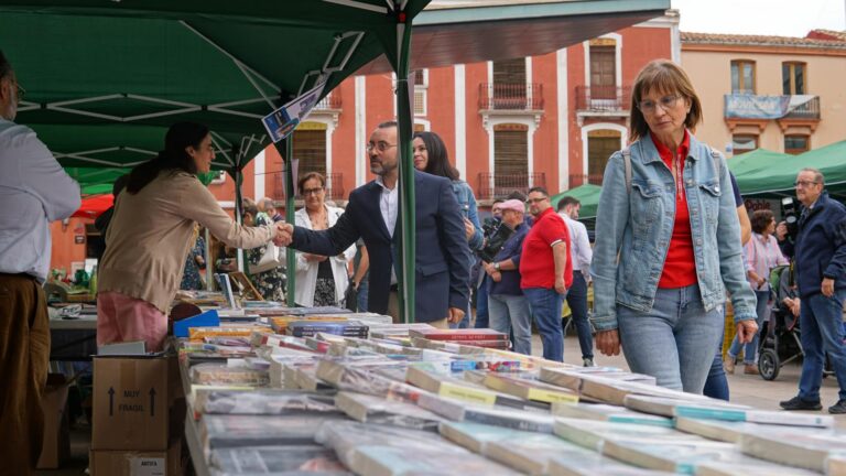 Inaugurada la Festa del Llibre que se celebra aquest cap de setmana a Vila-real