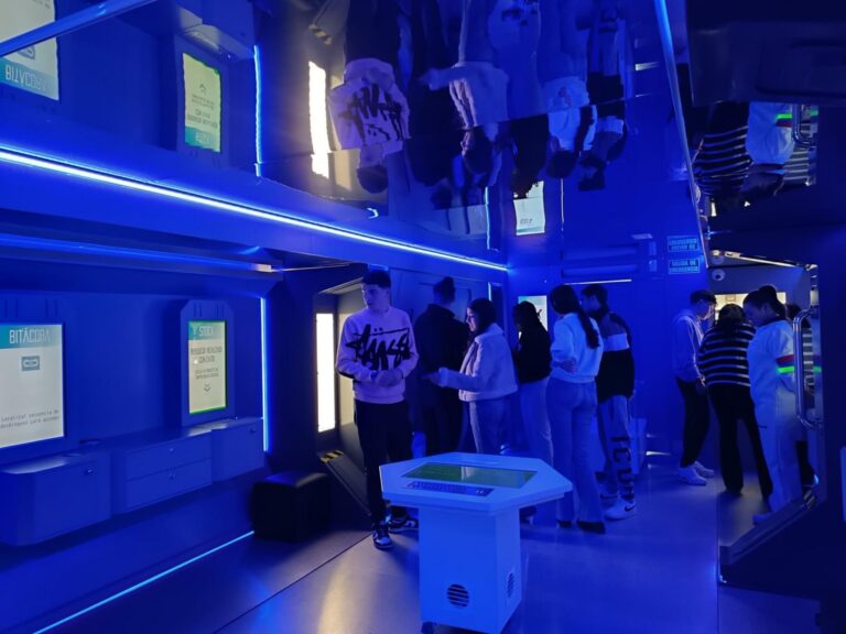 L’institut Fundació Flors participa en ‘Finexit’ una escape room dedicada al món financer