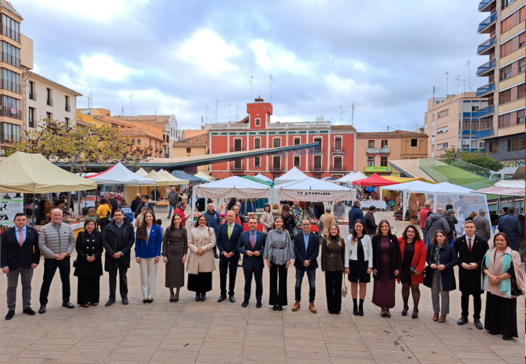 Vila-real celebra la tradicional Fira de Santa Caterina, símbol d’història, cultura i solidaritat