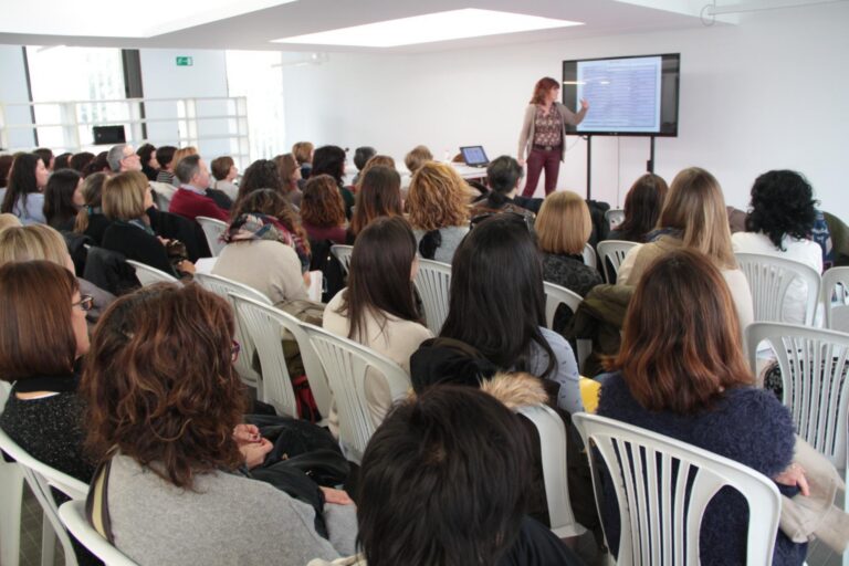'Igualtat de gènere i millora de la convivència' curs dirigit als docents