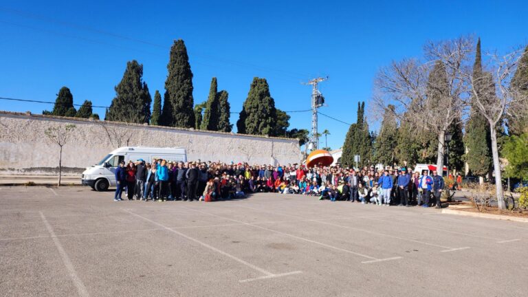 Gran éxit de la Volta a Peu pel terme de Vila-real amb la participació de 350 persones