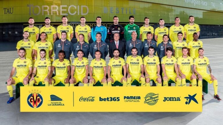 El Villarreal es fa la foto oficial pensant a redreçar el rumb davant l'Espanyol en Copa