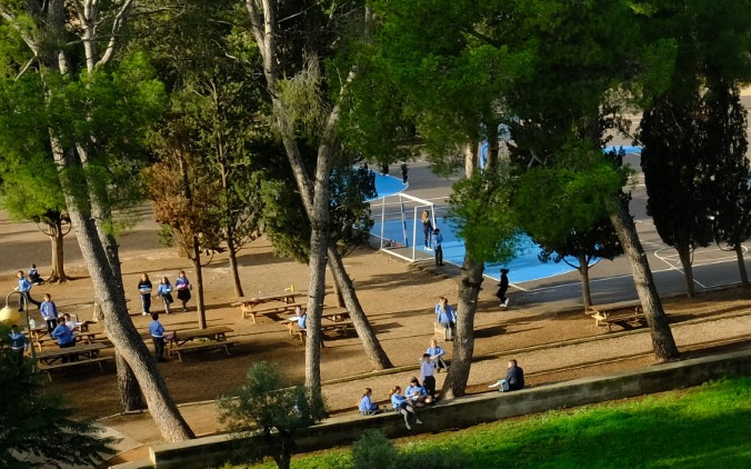 L’alumnat del Centre Fundació Flors lidera una fira benèfica amb finalitats solidàries