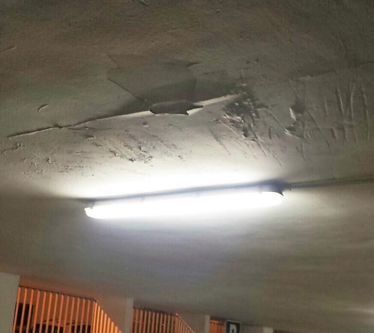 El PP critica que hi hajen goteres a la Plaça del Mercat "a pesar del seu elevat cost"