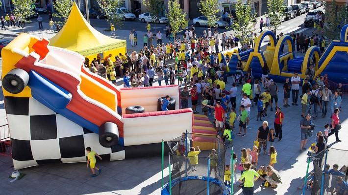 La Policia Local promou una campanya informativa per a garantir la seguretat dels menors en els castells inflables 