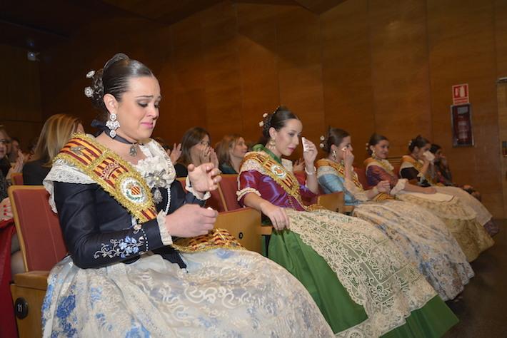 Vila-real acomiada a la reina i dames del 2017 amb un emotiu homenatge a l’Auditori Municipal