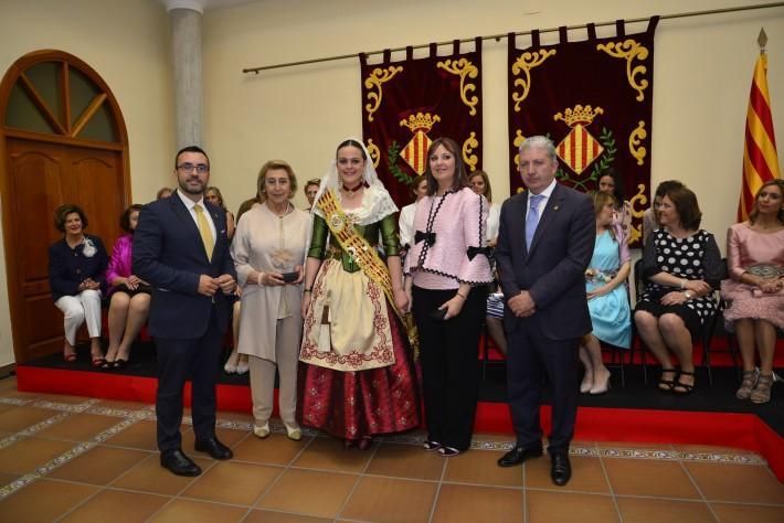 La ciutat homenatja a les reines de 1967, M. Cruz Ferrer Valls, i 1992, Yolanda Llop Ferriols