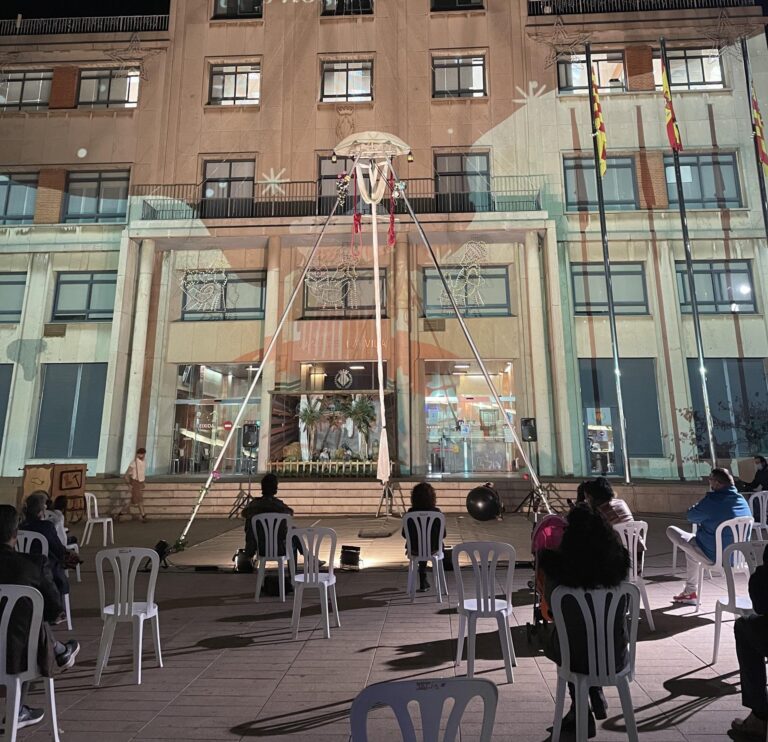 Vila-real obri la Fira de Nadal amb la instal·lació lúdica ‘Ludiplanet’