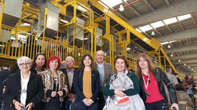 La Fundació Tots Units visita la inauguració de la Planta Koopera a Riba-Roja