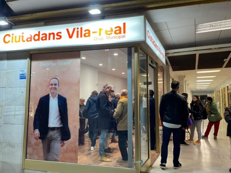 Ciutadans Vila-real inaugura la seua nova seu al carrer Major Sant Jaume