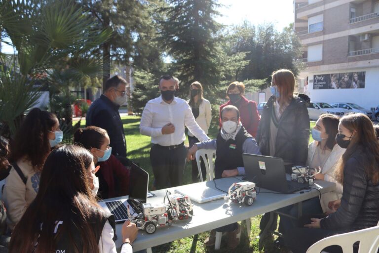 Vila-real celebra la Jornada de la Ciència amb tres ponències i tallers