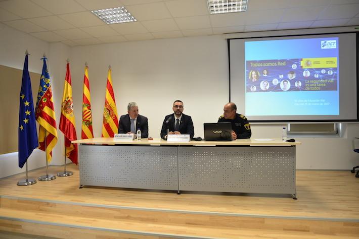 La Policia Local celebra 30 anys d'Educació Vial en una sessió formativa amb exalumnes del projecte 