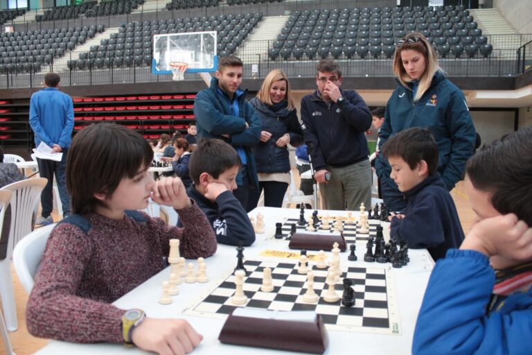 150 xiquets i xiquetes participen en la Jornada d'Escacs del Multiesport Escolar