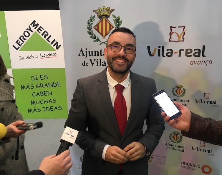 Benlloch responsabilitza al Ministeri, que prefereix un pas superior a una rotonda, de la situació de la Ronda Sud-oest