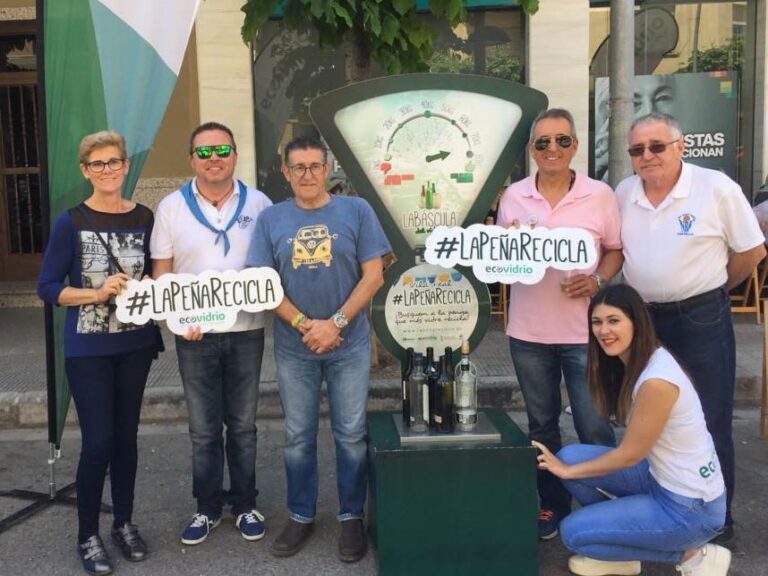 Medi Ambient promou unes festes més sostenibles amb la campanya de recolida de vidre La Penya Recicla