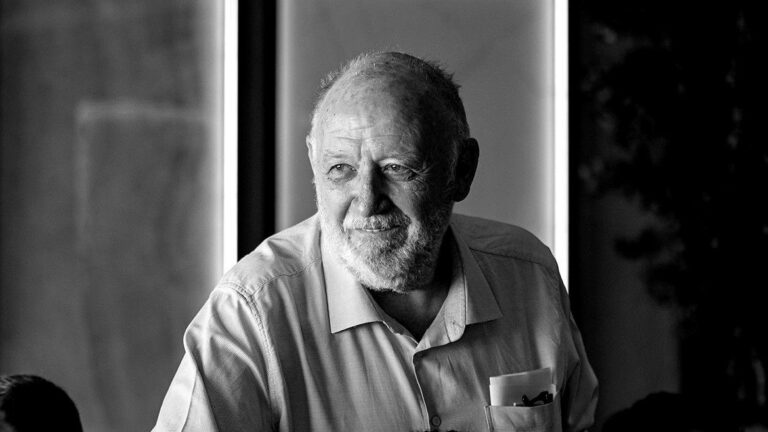 L’Ajuntament de Vila-real obri les seues portes per a donar un comiat càlid a José Manuel Llaneza