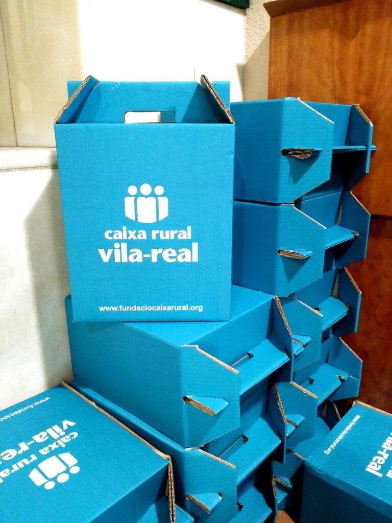 La Fundació Caixa Rural inicia el repartiment dels lots de Nadal per als pensionistes