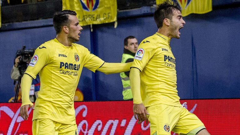 Un Villarreal impecable goleja a l'Atleti i porta l'èxtasí a El Madrigal per recuperar la plaça Champions (3-0)