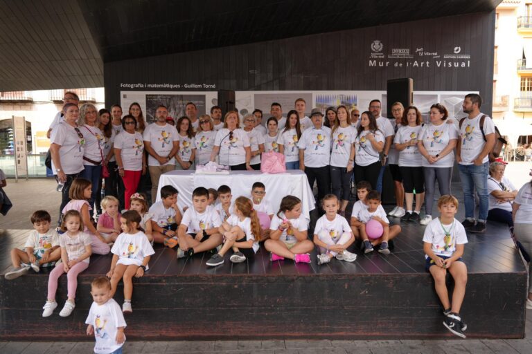 Vila-real ‘marxa’ pels carrers de la ciutat contra el càncer amb el Memorial Carmen Herrero