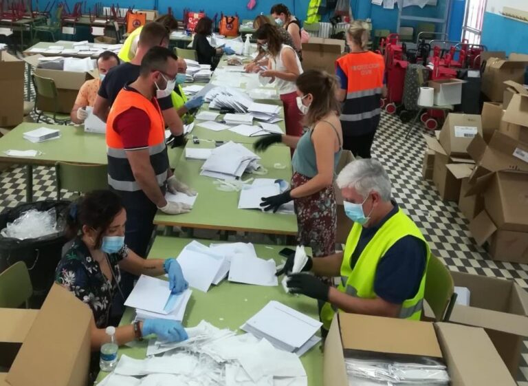 Vila-real completarà el repartiment de 150.000 mascaretes entre els veïns la setmana vinent