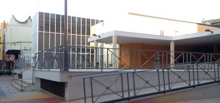 Milloraran la instal·lació elèctrica i controlaran els accessos a l'aparcament del Mercat Central al carrer Colón