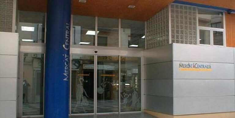 Busquen fer més atractiu el Mercat Central amb fórmules de consum i la concessió de cinc noves parades