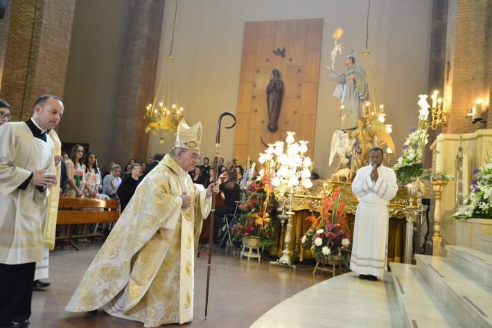 La ciutat dóna el tret d’eixida al dia gran en honor del Patró amb la missa pontifical a la Basílica