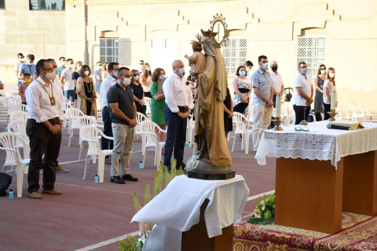 Vila-real rendeix homenatge a la Mare de Déu del Carme