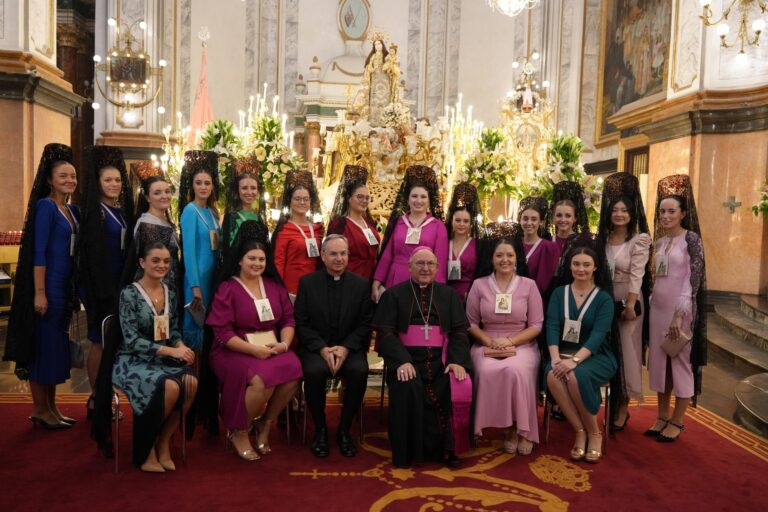 Ací pots veure com ha sigut la missa solemne de la festa principal de les Rosarieres
