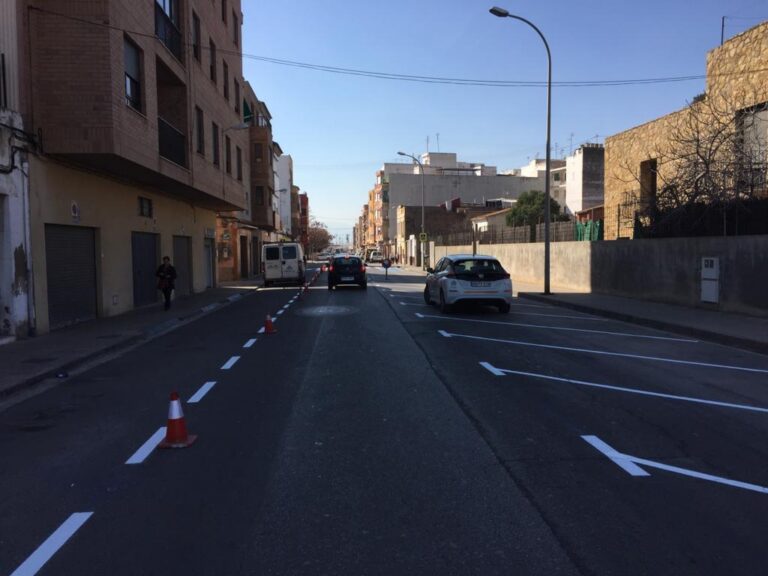 L'àrea de Mobilitat reordena el pàrking al carrer Cordó incorporant per primera vegada la bateria invertida