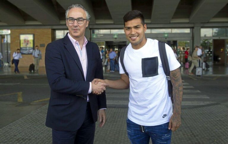 Nahuel abandona el Villarreal i ja està en Sevilla, on signarà per el Betis