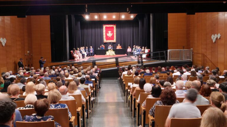 Vila-real homenatja a les parelles que porten 50 anys juntes en 2025