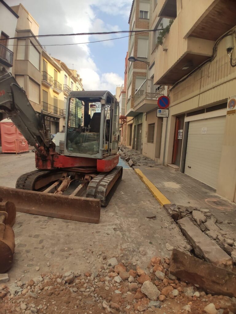 Serveis Públics escomet la millora de la xarxa i voreres del carrer Mare de Déu de Gràcia