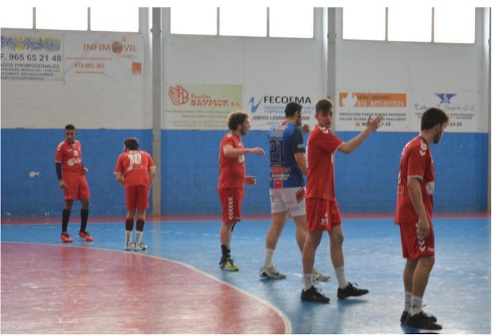 Derrota gruixuda del CH Vila-real davant de l’imbatut i líder BM Agustinos d’Alacant