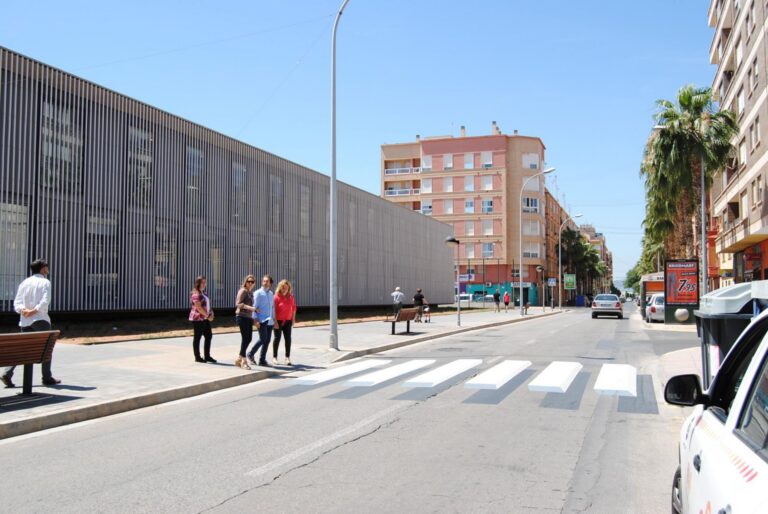 Arriba el segon pas de vianants 3D a la BUC mentre s’estudien idees per a millorar la mobilitat i la seguretat