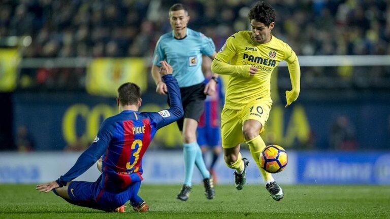El Villarreal es queda a un minut de la gloria en la seua estrena a l'Estadi de la Ceràmica