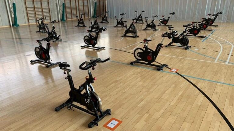 Vila-real reprén hui l’activitat esportiva dins de pavellons i piscines, entrenaments de clubs i classes del SME